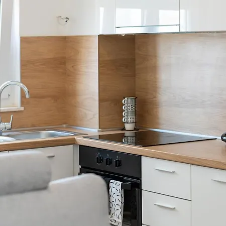 Roni + Besplatan Parking * Zadar