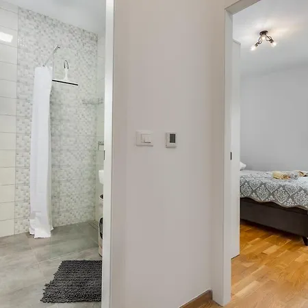 Appartement Roni + Besplatan Parking Zadar