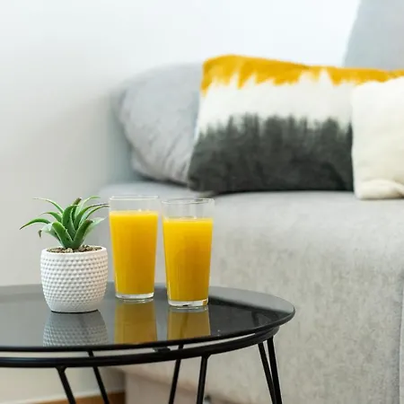 Roni + Besplatan Parking Apartman Zadar