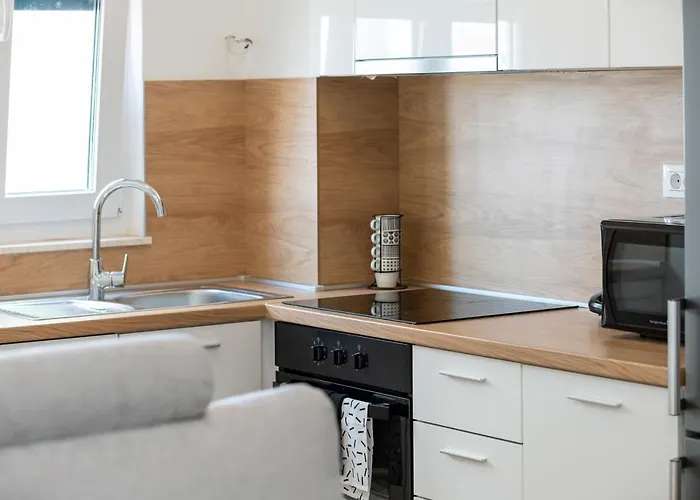 Roni + Besplatan Parking * Zadar