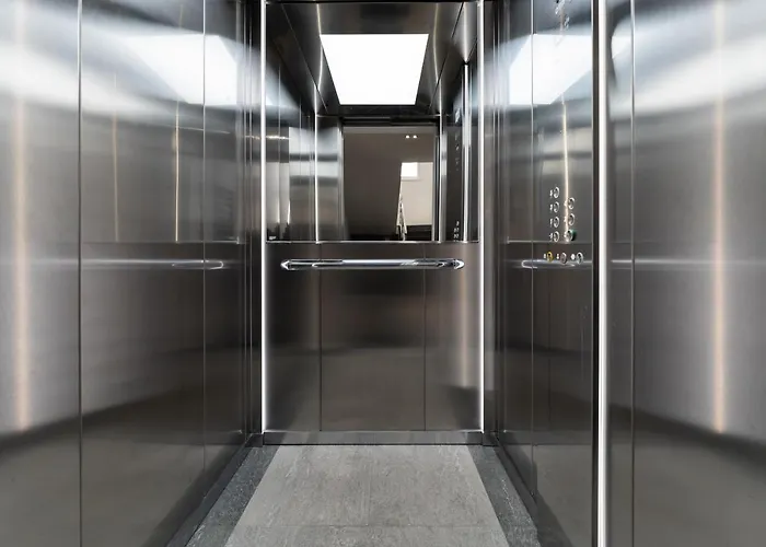 Roni + Besplatan Parking Apartment